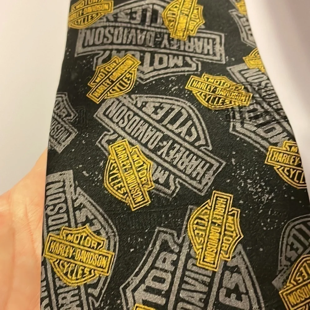 Ralph Marlin Harley Davidson Vintage Tossed Bar and Shield Logo Silk Necktie